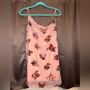 Flowy, floral pink dress!